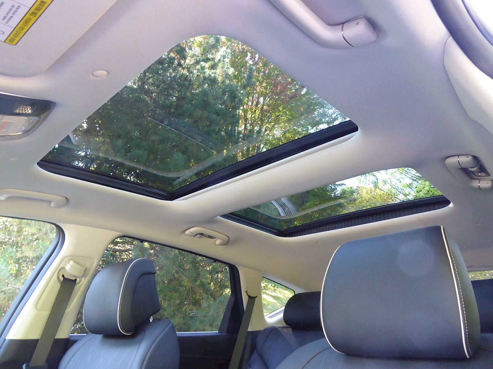 2021 Genesis GV80 dual sunroofs