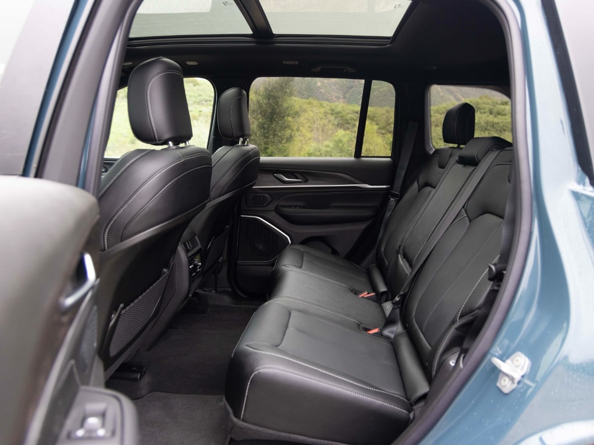2026 Jeep Grand Cherokee Interior Back Seat
