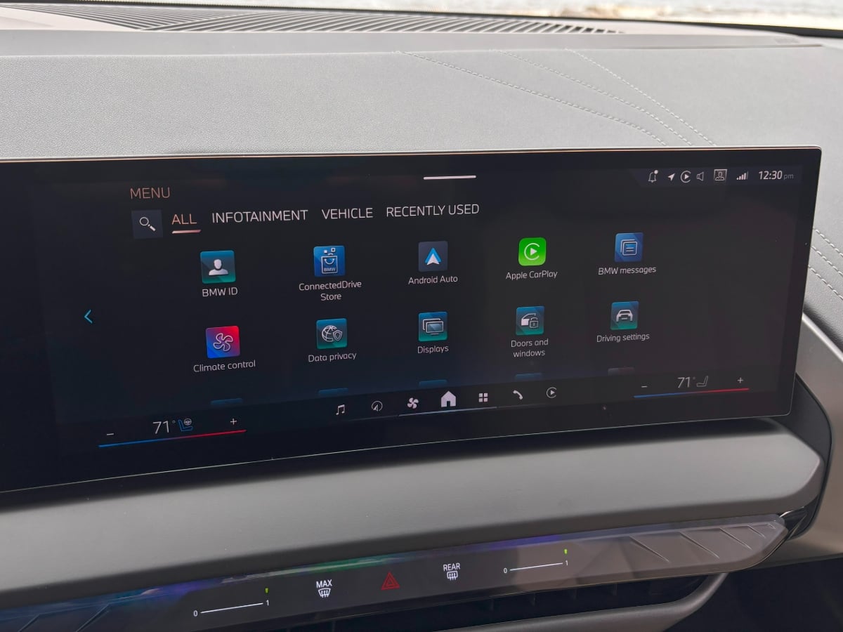 2025 BMW X3 30 xDrive Infotainment System