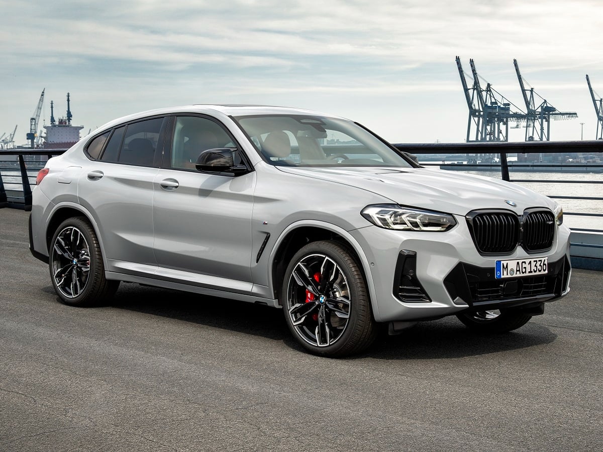 2025 BMW X4 Brooklyn Grey Front Quarter View