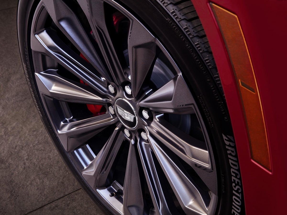 2025 Cadillac Escalade-V Wheel and Tire