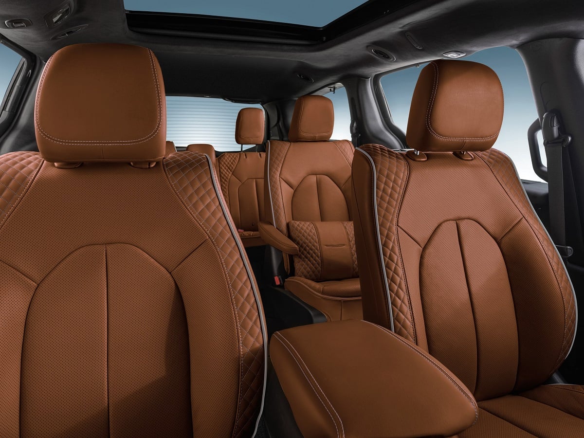 2025 Chrysler Pacifica Pinnacle Sepia Interior Seats