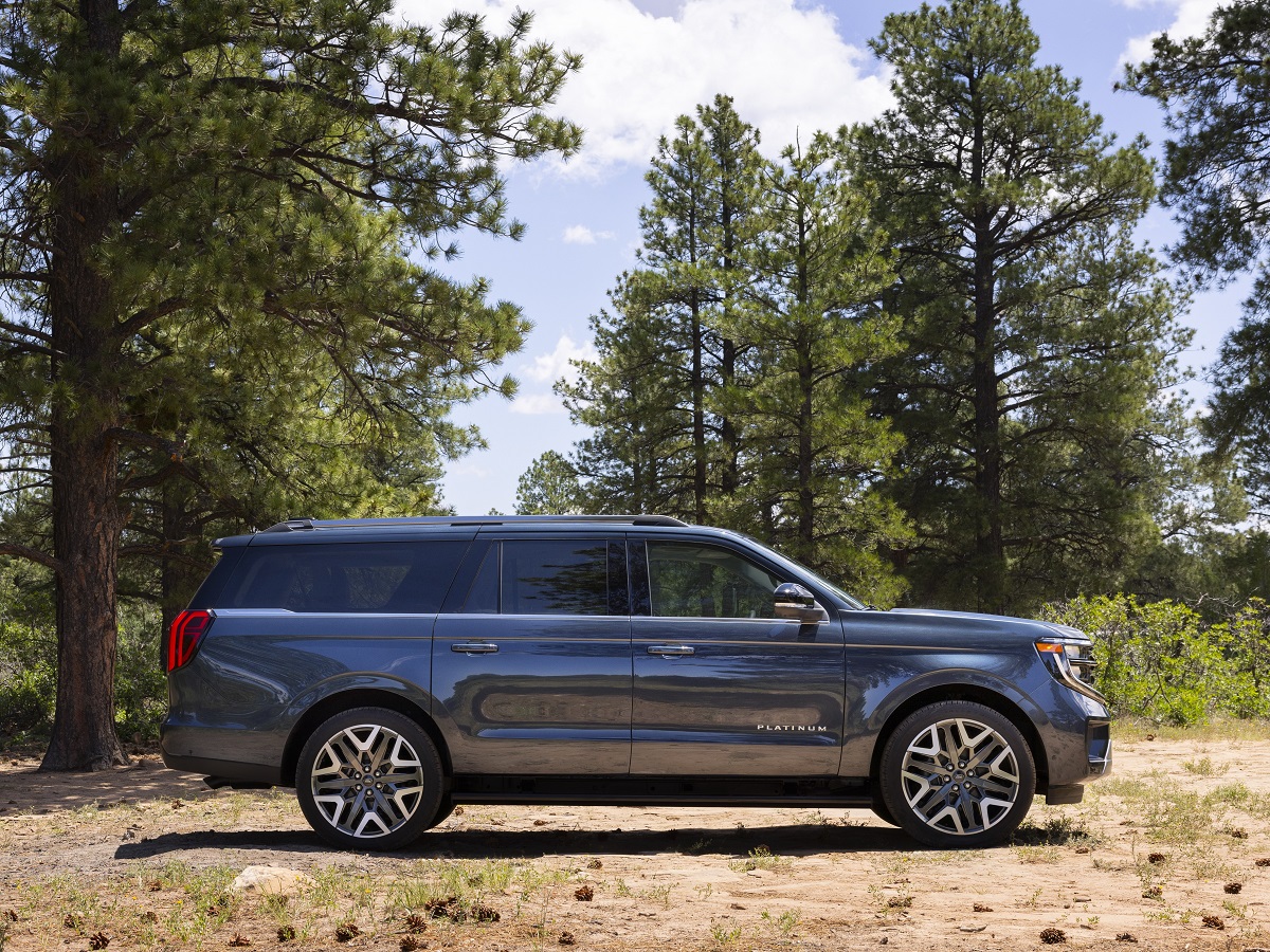 2025 Ford Expedition Platinum Ultimate Side View