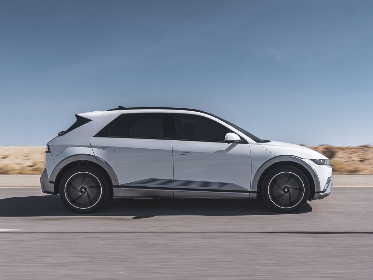 2025 Hyundai Ioniq 5 Limited White Side View Action