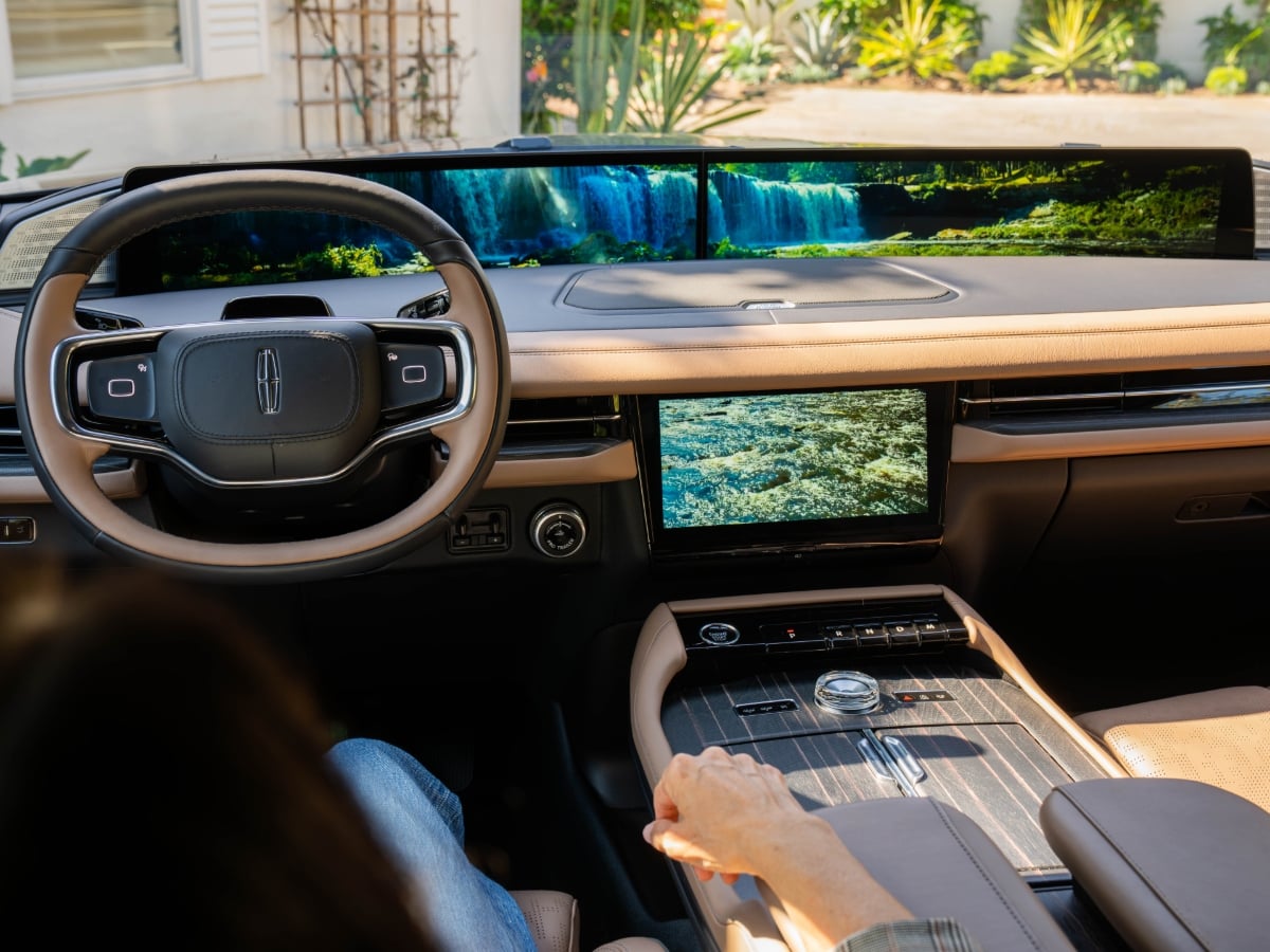 2025 Lincoln Navigator Rejuvenate 3