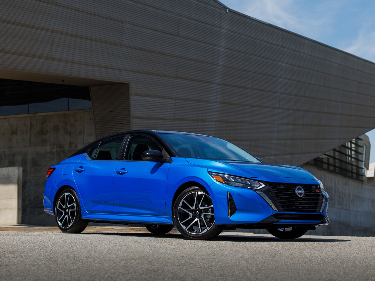 2025 Nissan Sentra Blue Front Quarter View