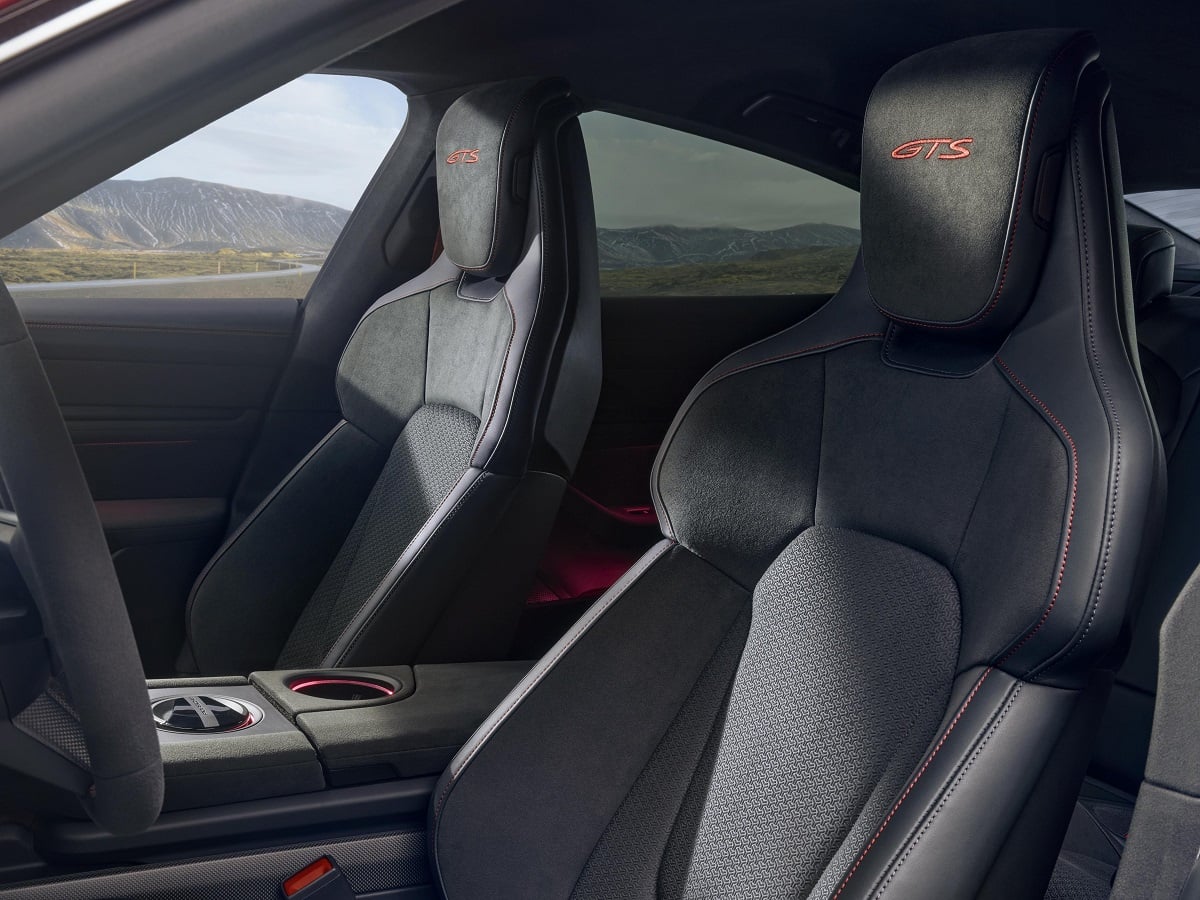 2025 Porsche Taycan GTS Front Seats