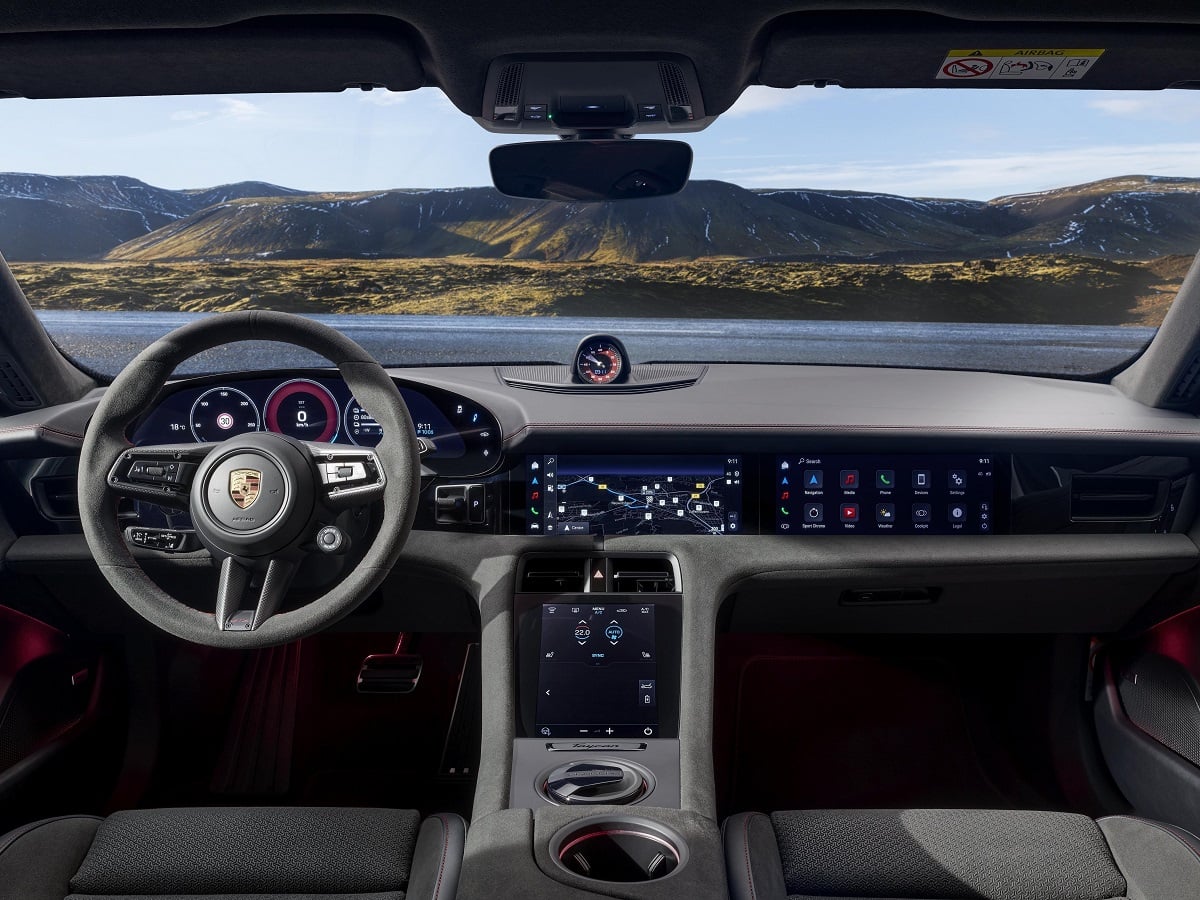 2025 Porsche Taycan GTS Interior Dashboard