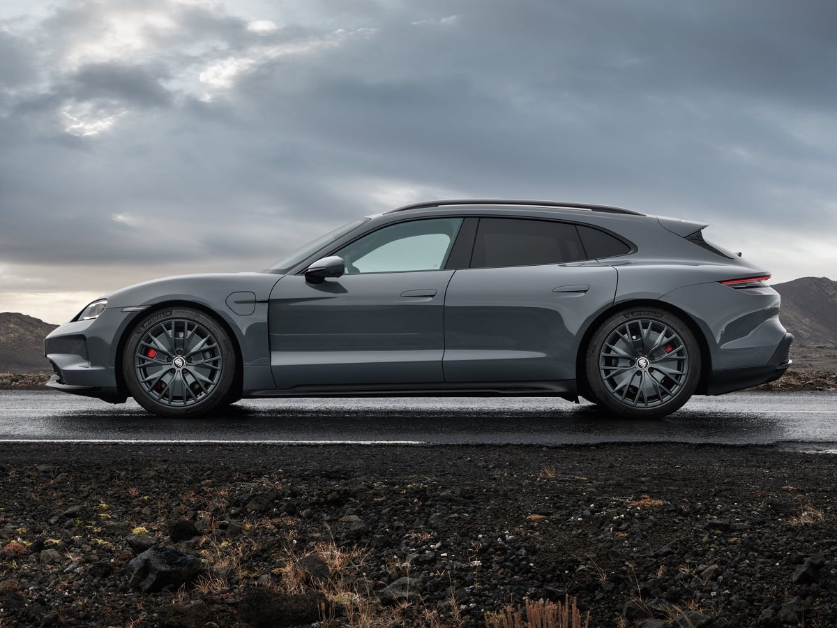 2025 Porsche Taycan GTS Sport Turismo Slate Grey Neo Side View
