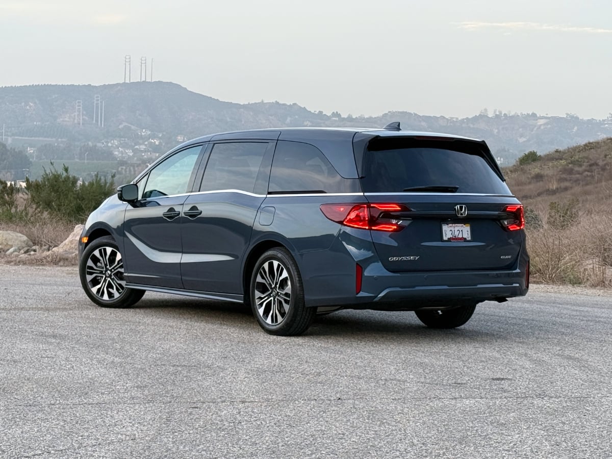2026 Honda Odyssey Elite Smoke Blue Pearl Rear Quarter View