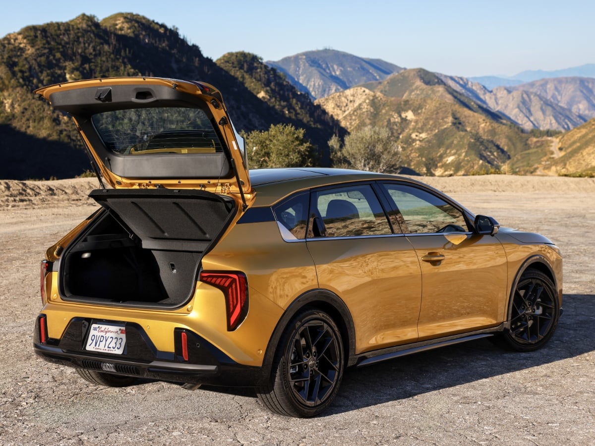 2026 Kia K4 Hatchback Rear Quarter View Cargo Area