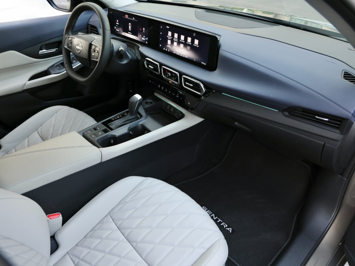 2026 Nissan Sentra SL Interior Dashboard