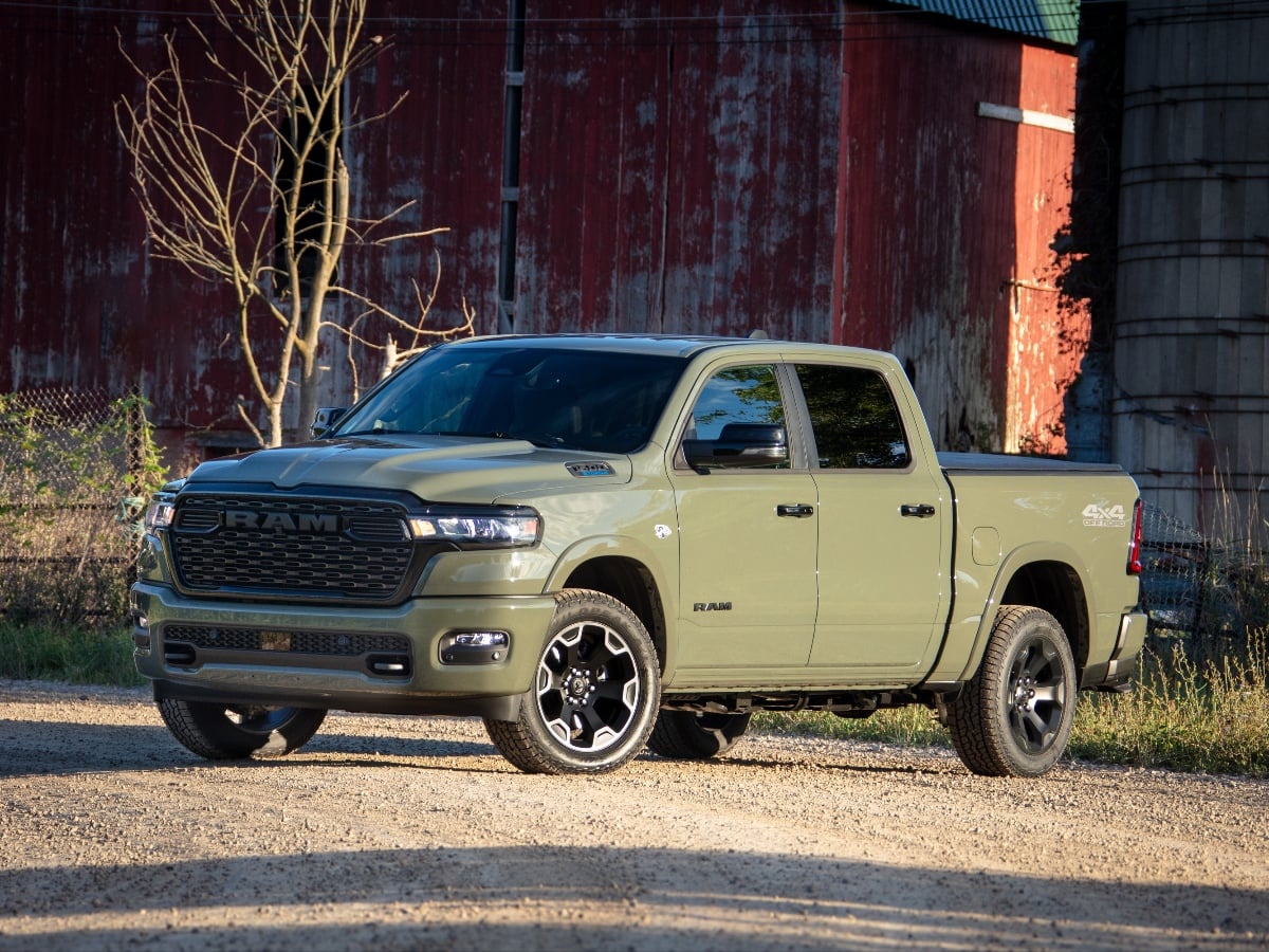 2026 Ram 1500 Big Horn Hemi eTorque Front Quarter View
