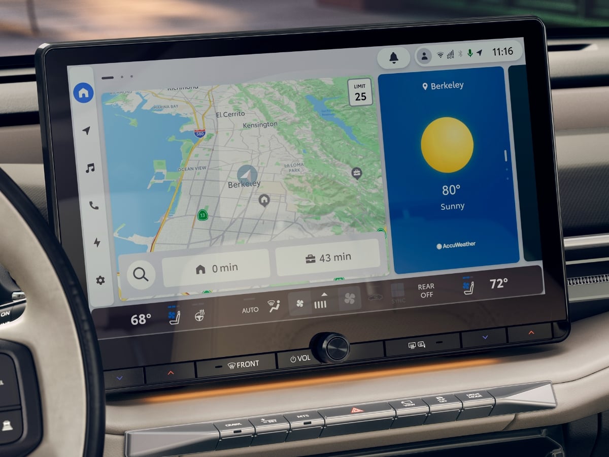 2027 Toyota Highlander Limited Infotainment System