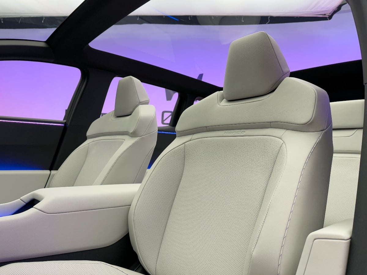 Honda 0 Series SUV Prototype Interior Front Seats Panoramic Glass Roof