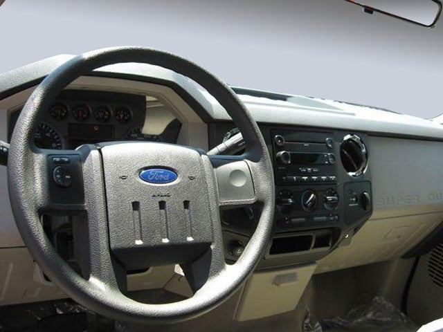 2008 Ford F-350 Regular Cab XL 2WD