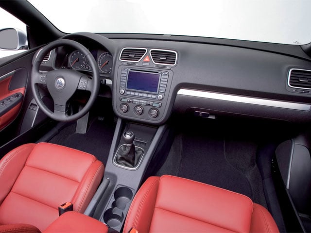 2009 Volkswagen Eos Convertible 2D Komfort