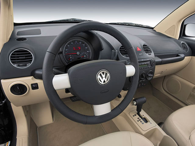 2009 Volkswagen New Beetle Coupe 2D S