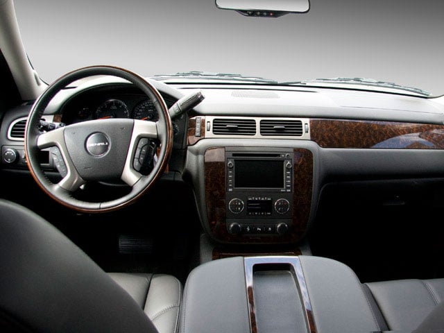 2010 GMC Yukon XL Utility 4D XL AWD
