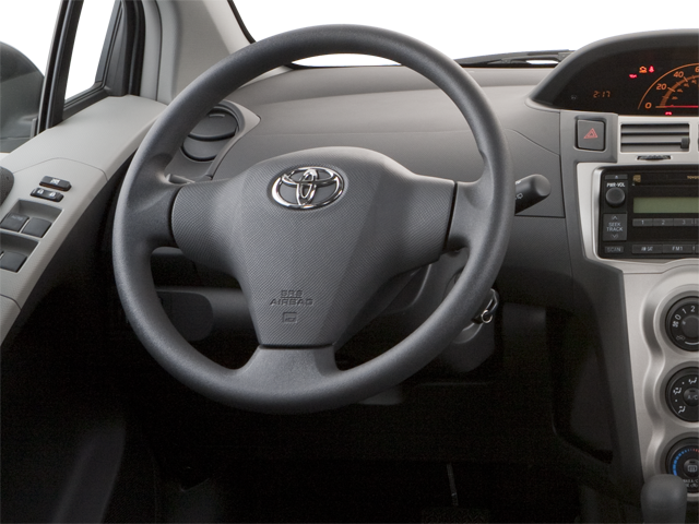 2010 Toyota Yaris Hatchback 5D