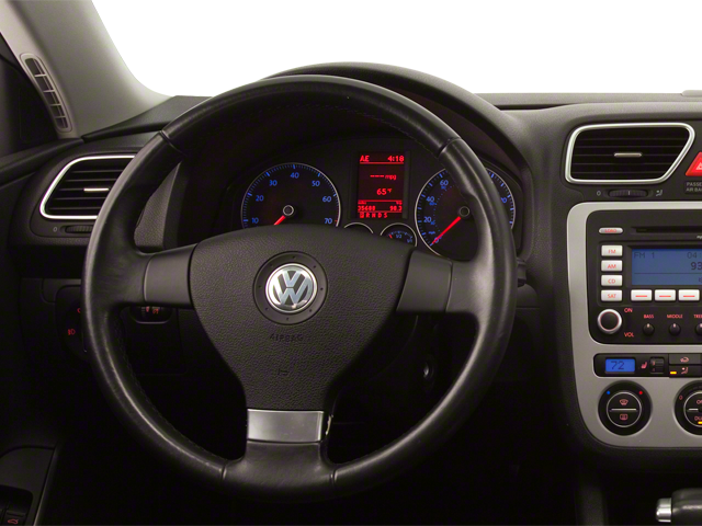 2010 Volkswagen Eos Convertible 2D Komfort