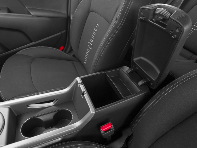 2015KIA008a_320_43