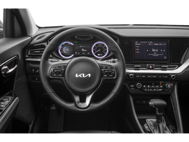 2022 Kia Niro Utility 4D LXS SE Hybrid