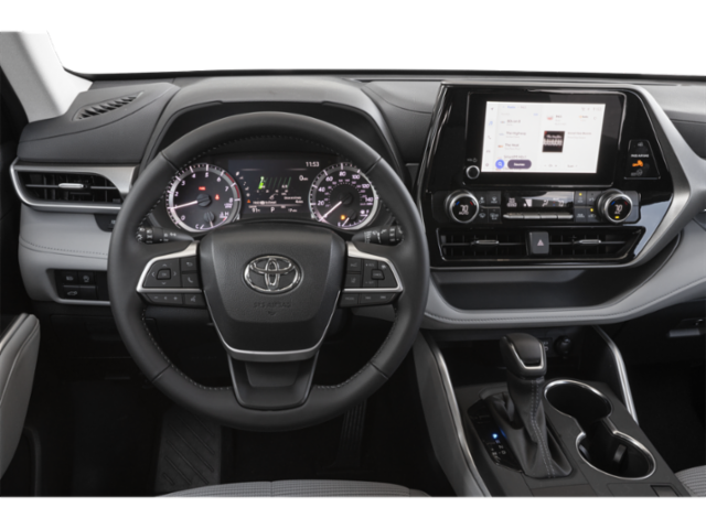 2025 Toyota Highlander LE FWD 