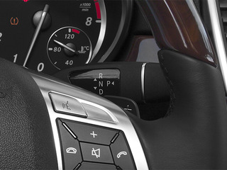 2012 Mercedes-Benz M-Class Pictures M-Class Utility 4D ML550 AWD photos center console