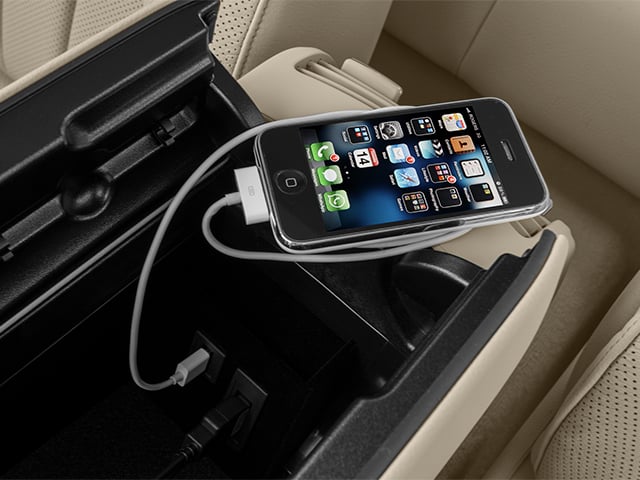 2014 Mercedes-Benz E-Class Prices and Values Sedan 4D E550 AWD iPhone Interface