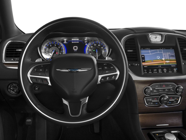 Chrysler 300 2015 Sedan 4D 300C V8 - Фото 4