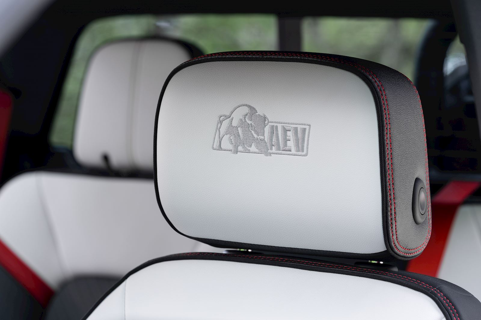 GMC Announces The New 2024 Canyon AT4X AEV Edition interior