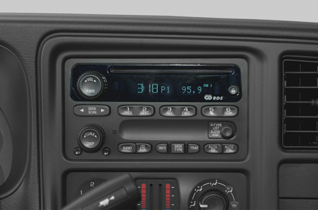 2004 Chevrolet null Pickup 1/2 Ton Extended Cab 2WD 4.8L V8