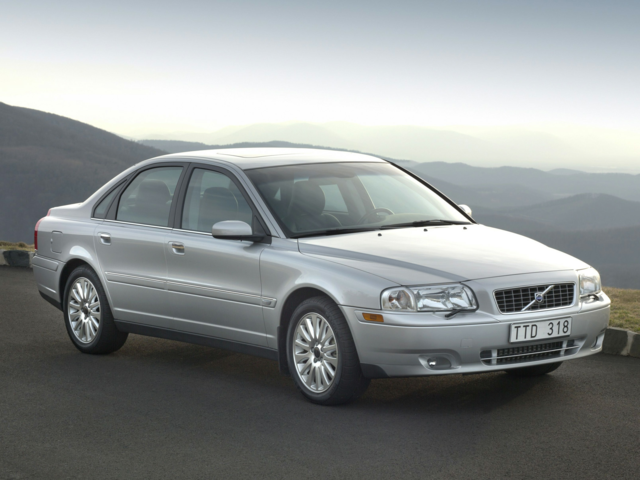 2004 Volvo null 4 Door Sedan