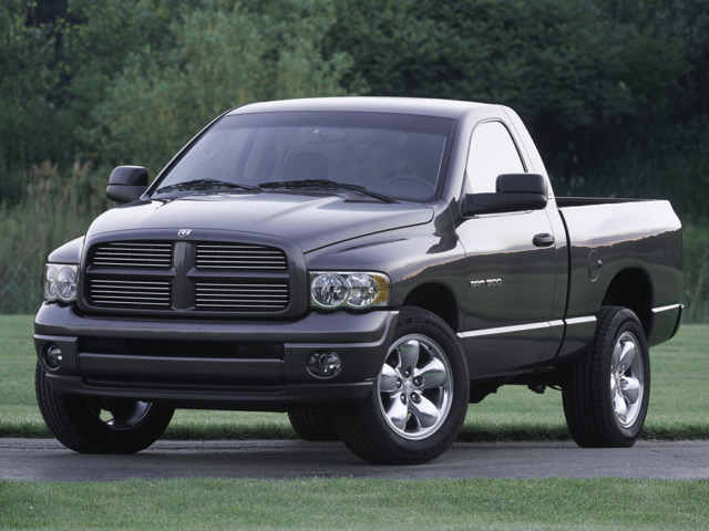 2005 Dodge null 1/2 Ton Pickup ST 4WD V8