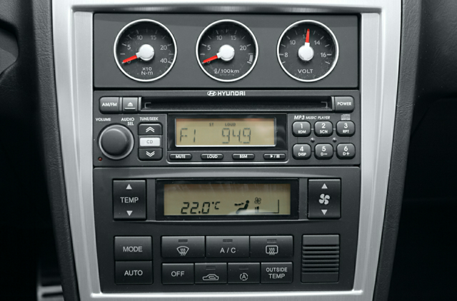 2005 Hyundai null 2 Door Coupe SE