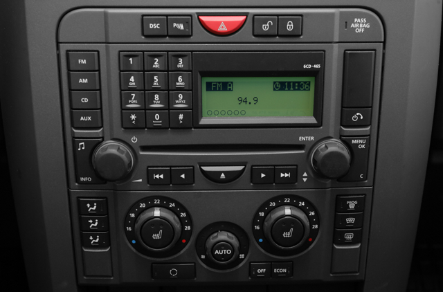 2005 Land Rover null 4 Door Utility SE 4WD V6