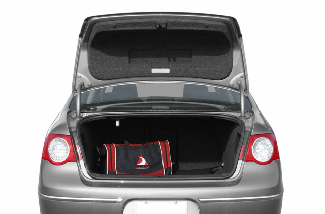 2006 Volkswagen null 4 Door Sedan 3.6