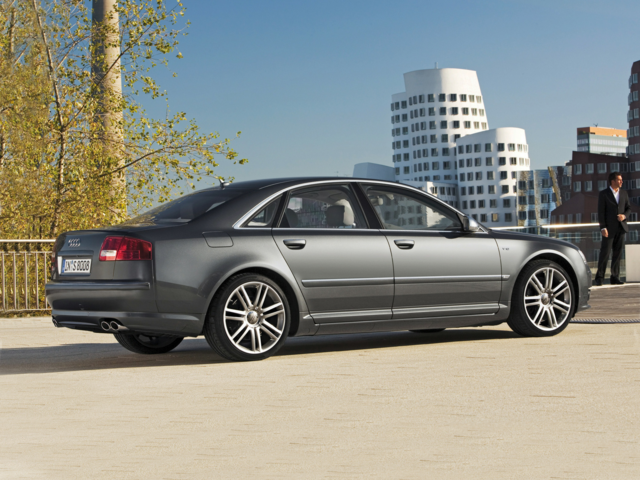 2007 Audi S8 Sedan 4D Quattro