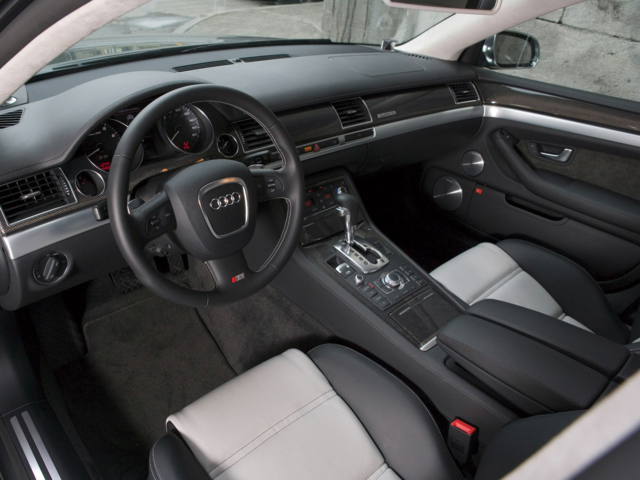 2007 Audi S8 Sedan 4D Quattro