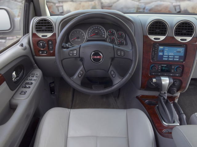 2007 GMC Envoy Utility 4D Denali 4WD