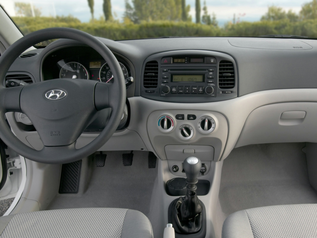 2007 Hyundai Accent Sedan 4D GLS