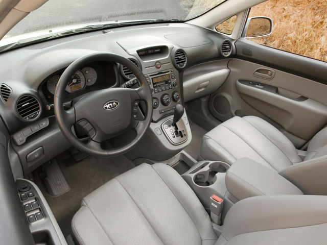 2007 Kia Rondo Wagon 4D LX