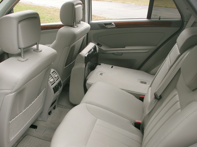 2007 Mercedes-Benz M-Class Utility 4D ML350 4WD