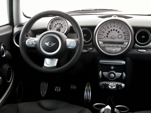 2007 MINI Cooper Hardtop Wagon 2D S