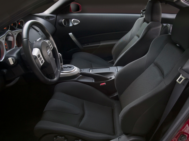 2007 Nissan 350Z Roadster 2D Touring