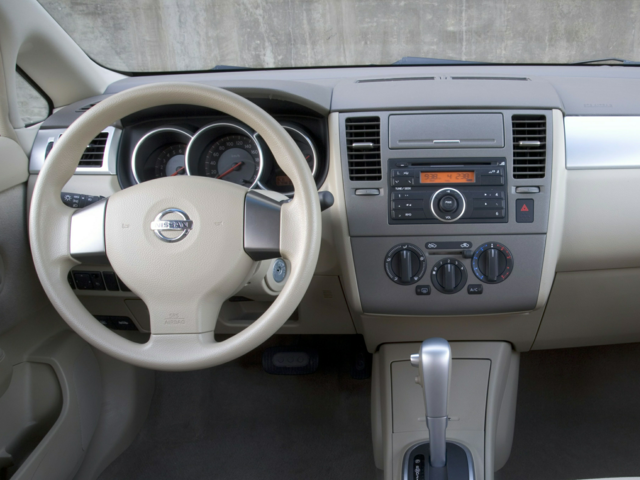 2007 Nissan Versa Sedan 4D S
