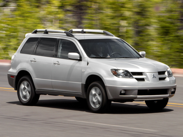 2004 Mitsubishi null LS 4 Door Utility 2WD