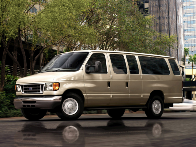 2007 Ford Econoline Super Duty Wagon XL