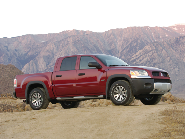 2007 Mitsubishi Raider LS 4WD V8